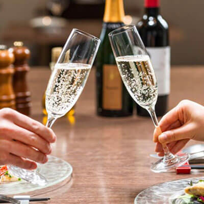 結婚記念日ならではのジュエリーはいかが？