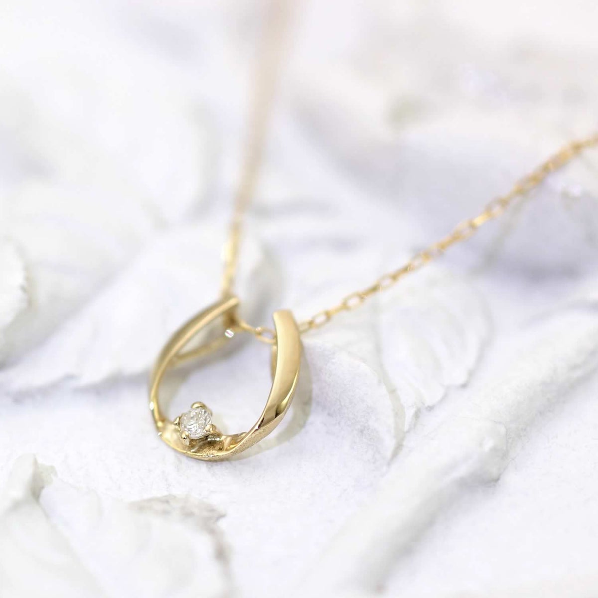 K10YG ダイヤモンド 馬蹄（ホースシュー）ネックレス_04