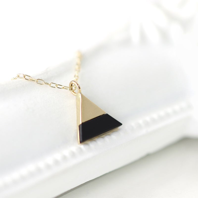 K10YG トライアングル オニキスネックレス_09