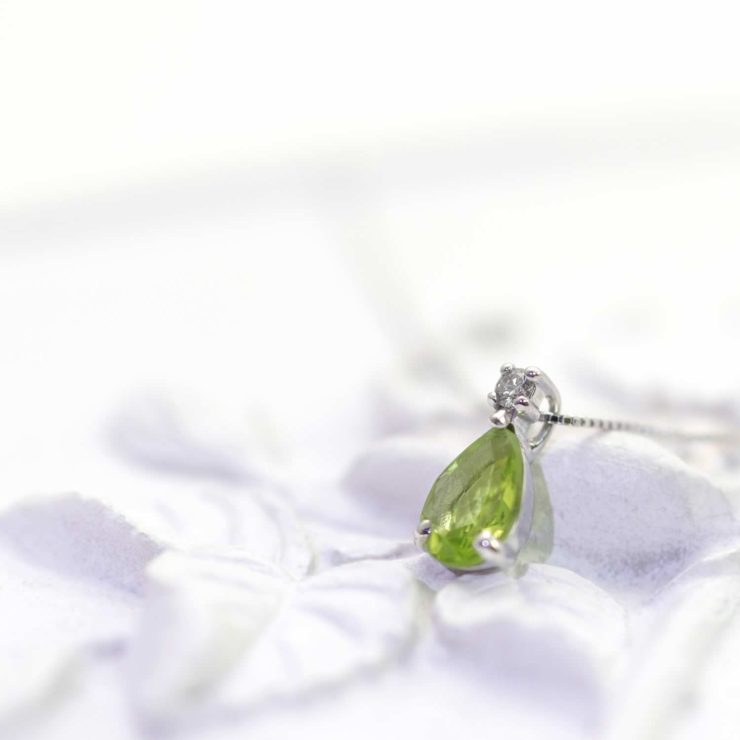 JewelryROLA ペリドット&ダイヤモンドネックレス　K10YG K10WG ペリドット＆ダイヤモンド ネックレス | Jewelry ROLA