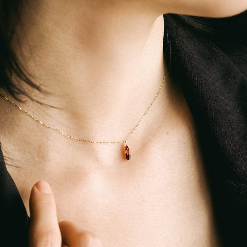 K10YG ティアドロップ 一粒 ガーネットネックレス_04