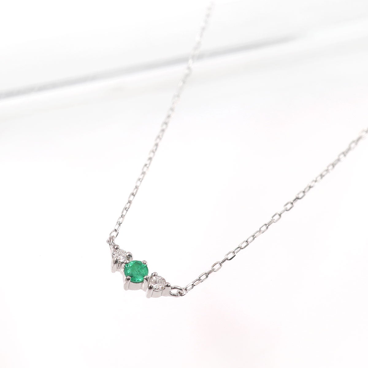 K10WG ダイヤモンド＆エメラルド ネックレス_02