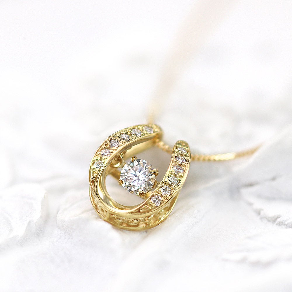 K18YG 馬蹄（ホースシュー）ダンシングストーン ダイヤモンドネックレス_05