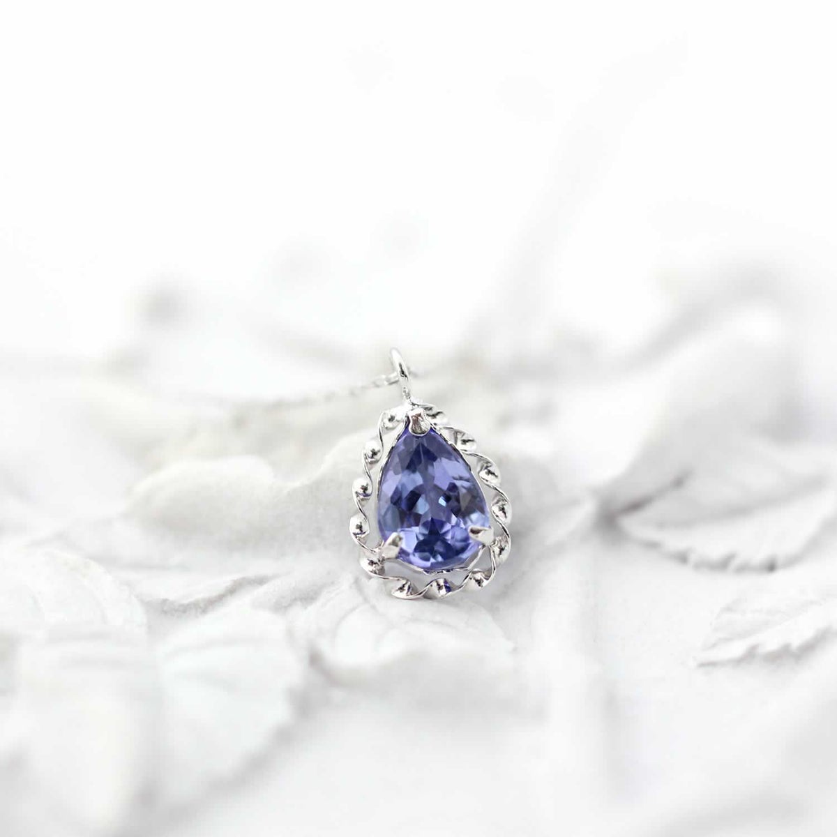 K18WG タンザナイト ネックレス_03