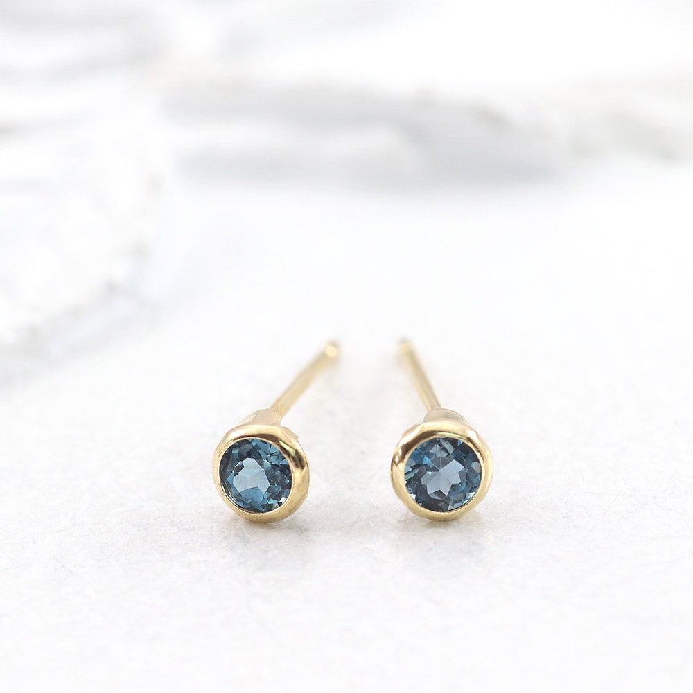 K10YG ロンドンブルートパーズ ピアス 11月の誕生石_02