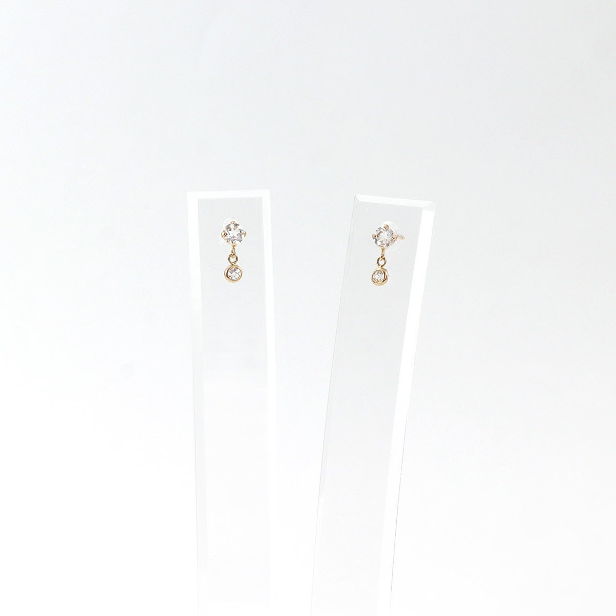 K10YG ホワイトトパーズ ピアス 11月 誕生石_09