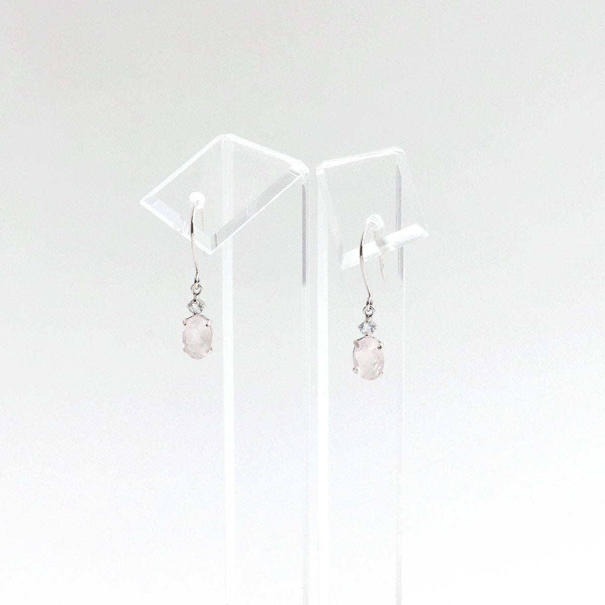 K10WG ローズクォーツ&ブルームーンストーン フックピアス_09