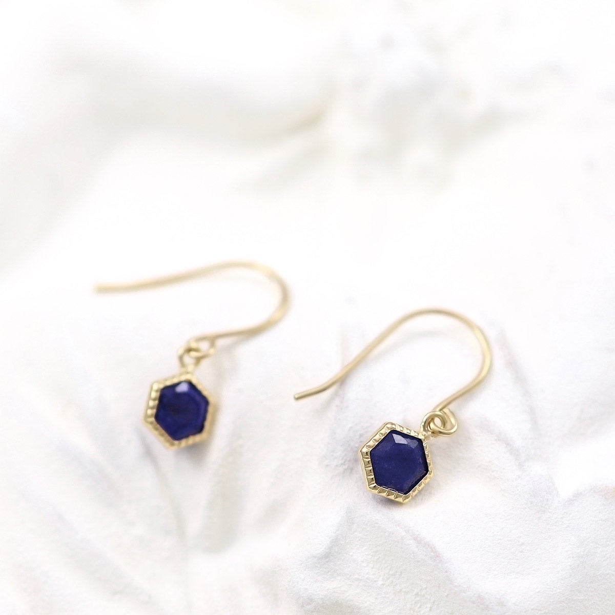 K10YG ラピスラズリ 六角形フックピアス_02