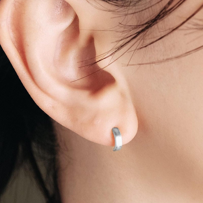 K10WG ハーフフープ ピアス_04