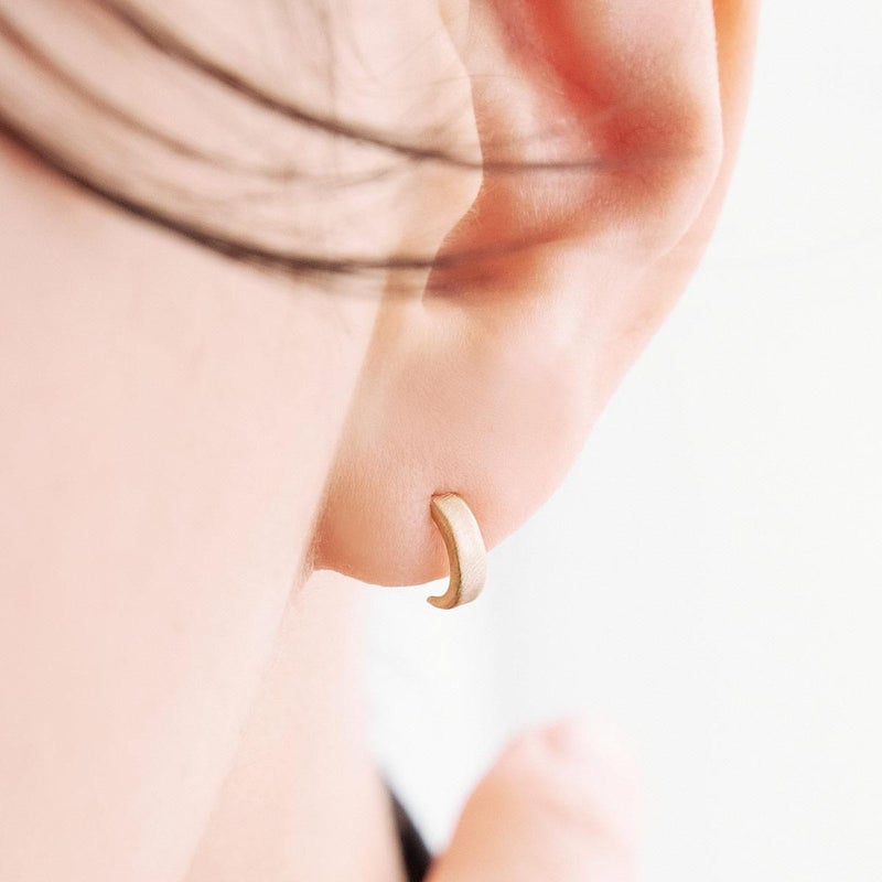 K10YG ハーフフープ ピアス_04