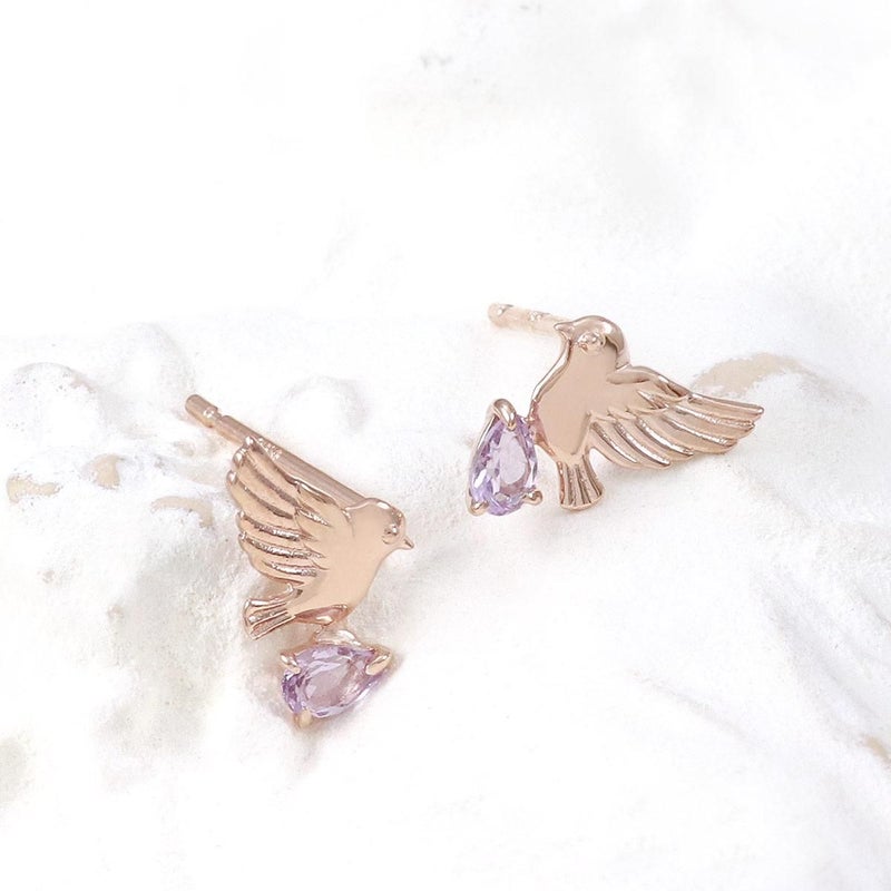 K10PG 小鳥モチーフ ライトアメジストピアス_02