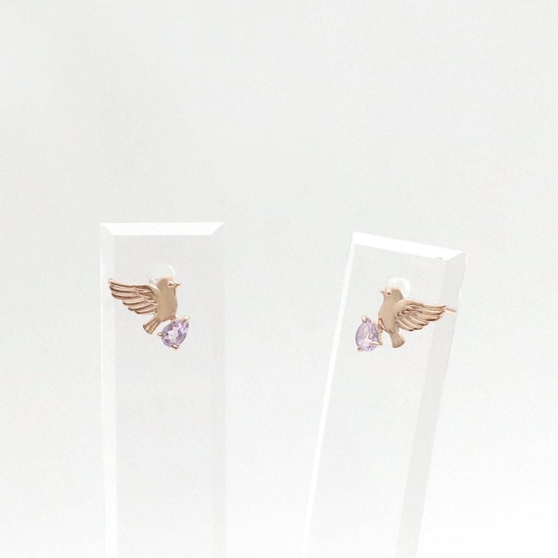 K10PG 小鳥モチーフ ライトアメジストピアス_03