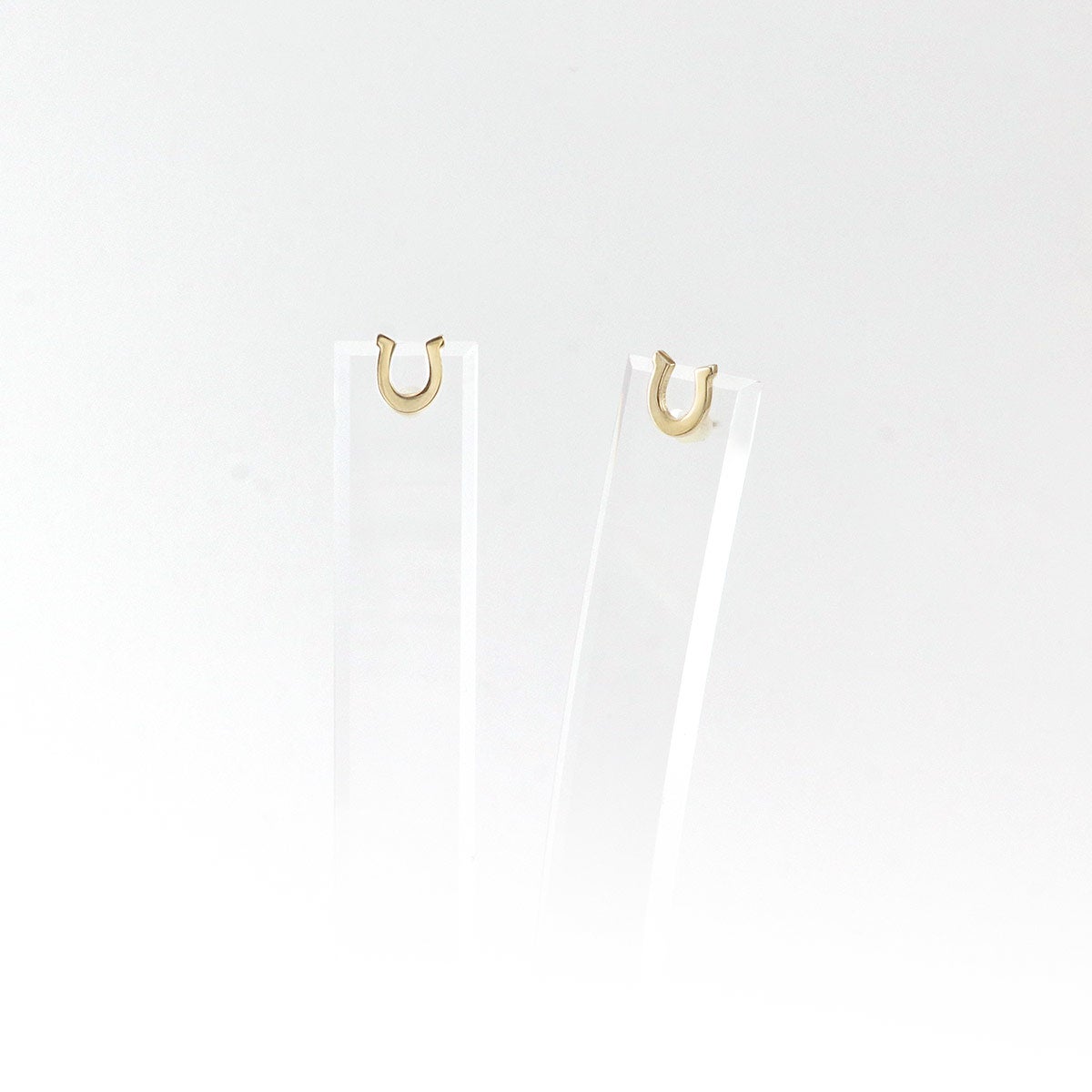 K10YG 馬蹄（ホースシュー）ピアス_09