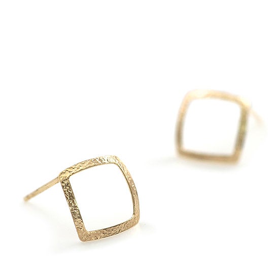 K10YG 菱形モチーフ ピアス_02