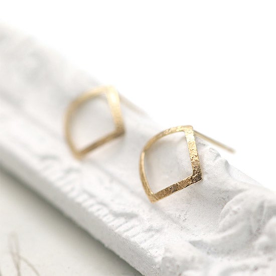 K10YG 菱形モチーフ ピアス_04