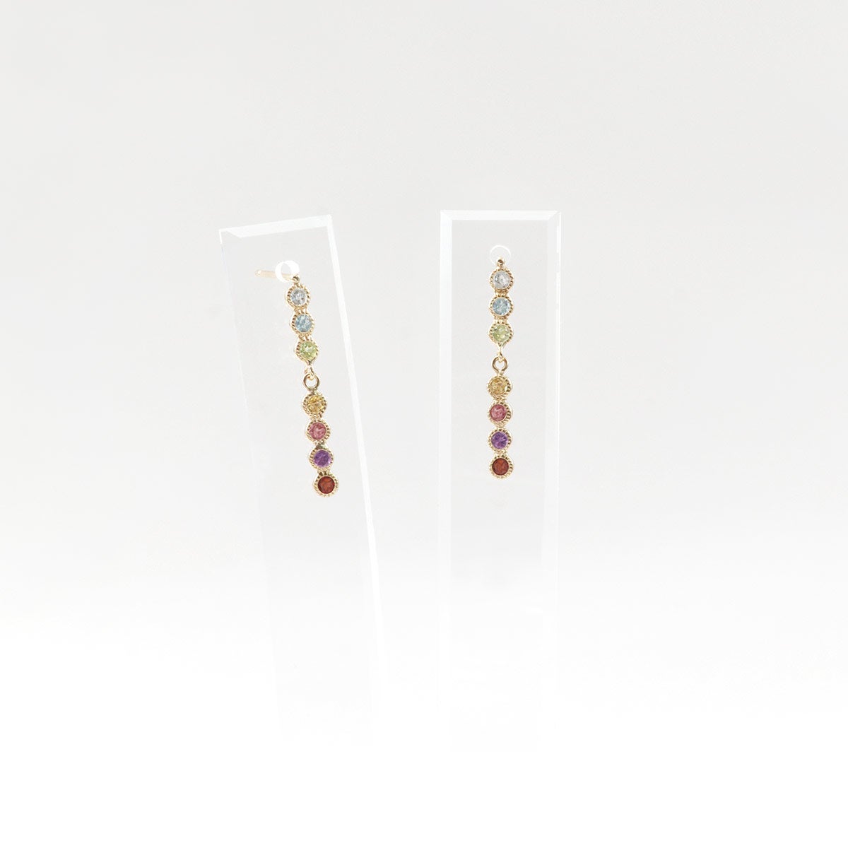 K10YG マルチストーン アミュレットピアス_09