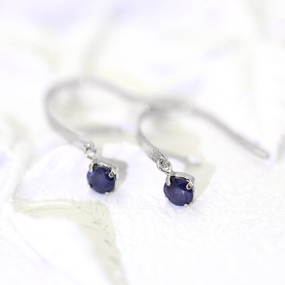 K10WG サファイア フックピアス 9月の誕生石_02