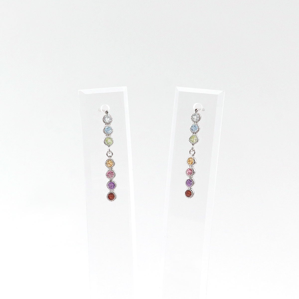 K10WG マルチストーン アミュレットピアス_03