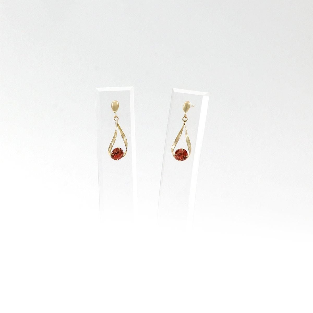 K10YG 雫モチーフ ガーネットピアス_10