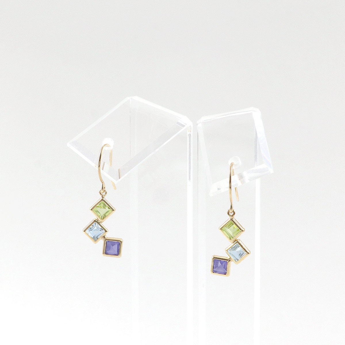 K10YG ペリドット＆スカイブルートパーズ＆アイオライト フックピアス_03
