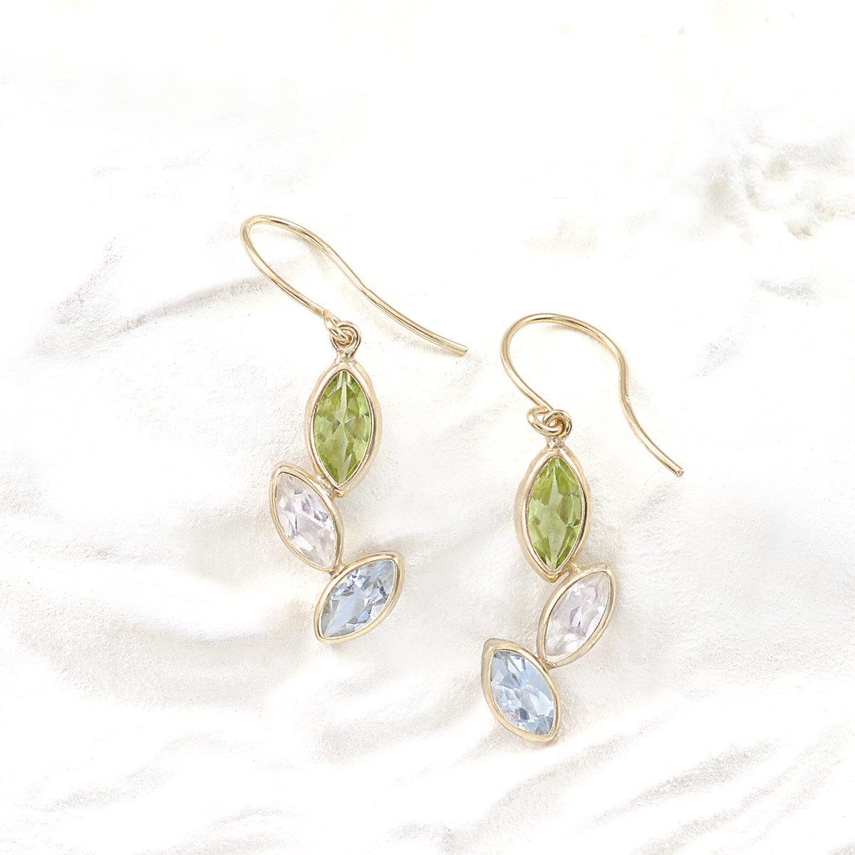 K10YG ペリドット＆ブルームーンストーン＆スカイブルートパーズ フックピアス_02