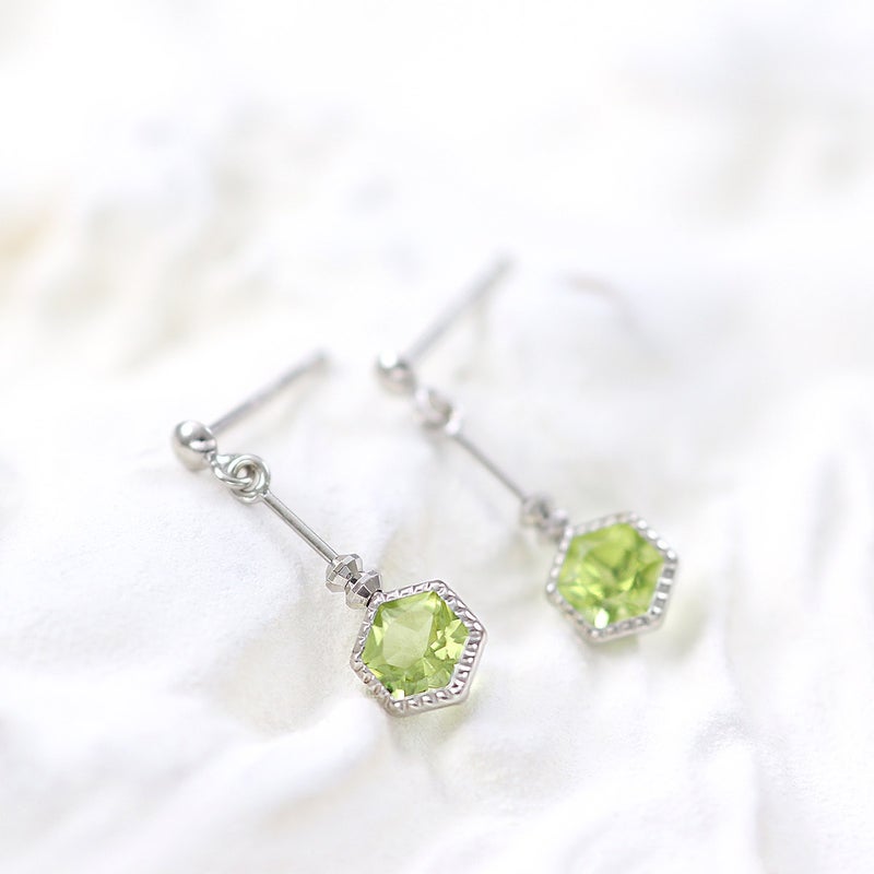 K10WG ペリドット 六角形ピアス_02