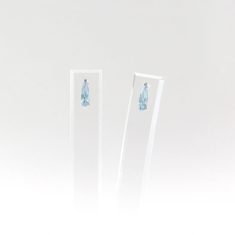 K10WG スカイブルートパーズ ピアス 11月 誕生石_09