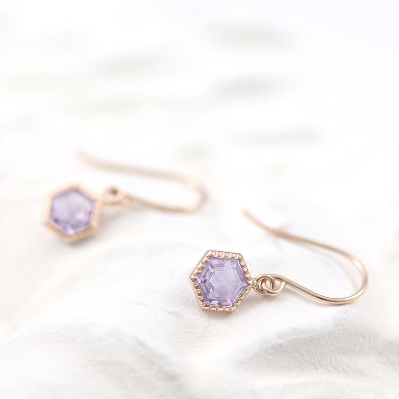 K10PG ライトアメジスト 六角形フックピアス_04