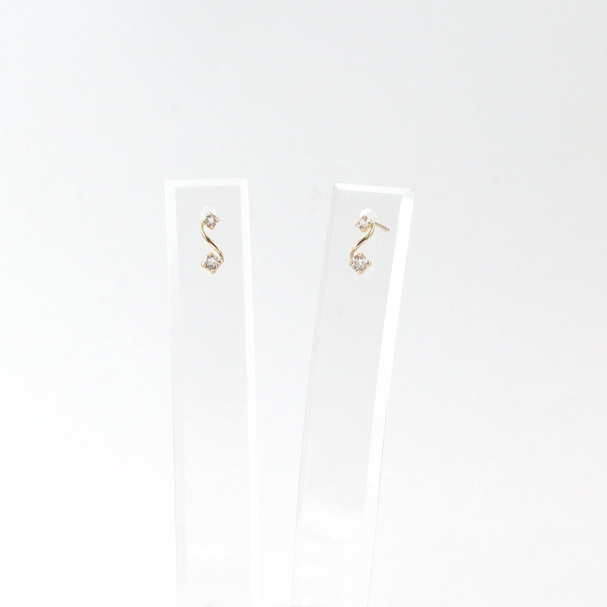 K10YG ホワイトトパーズ ピアス 11月 誕生石_09