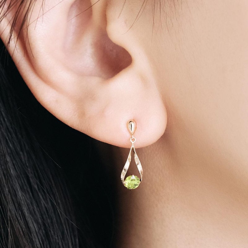 K10YG 雫モチーフ ペリドットピアス_04