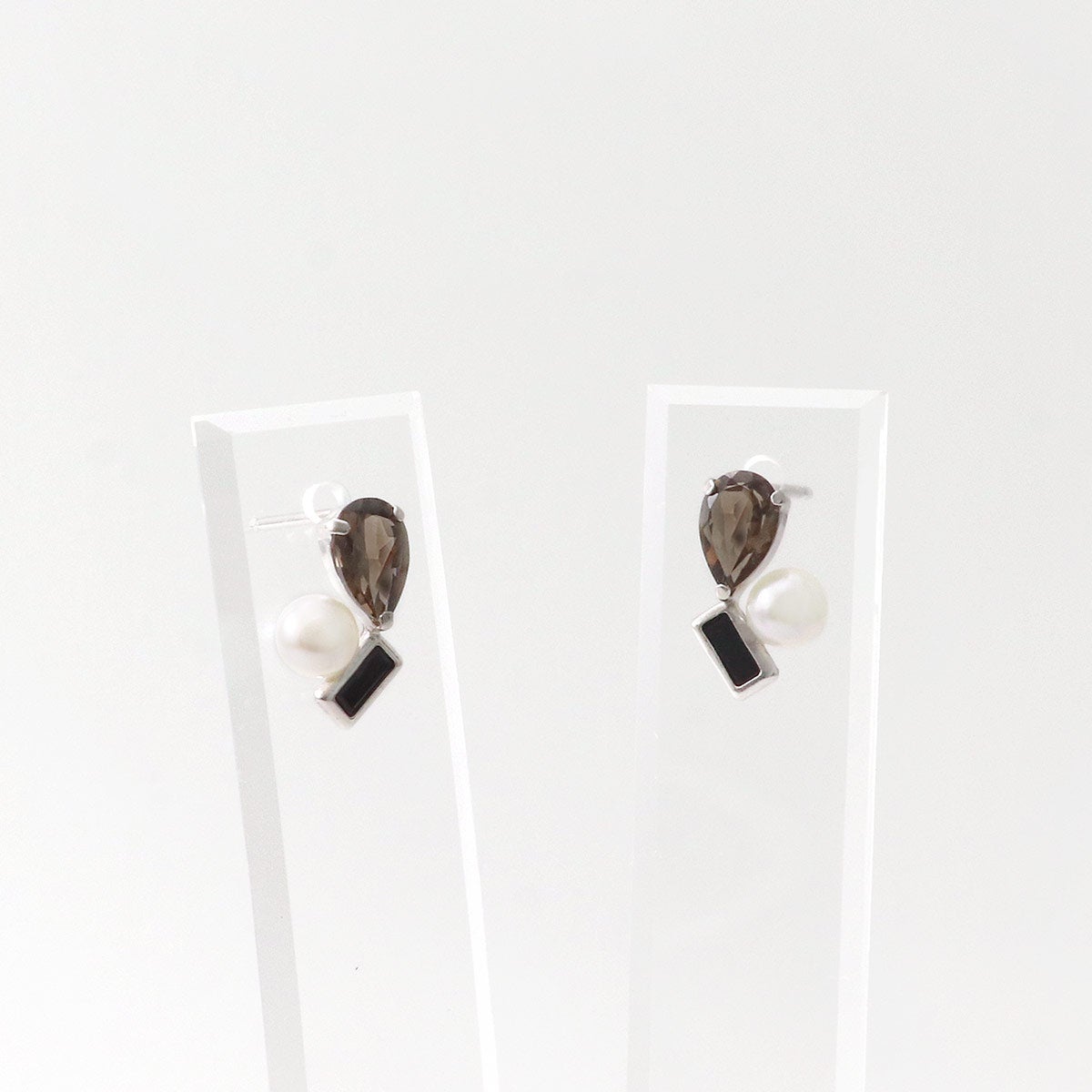 K10WG スモーキークォーツ&淡水真珠＆オニキス ピアス | Jewelry ROLA