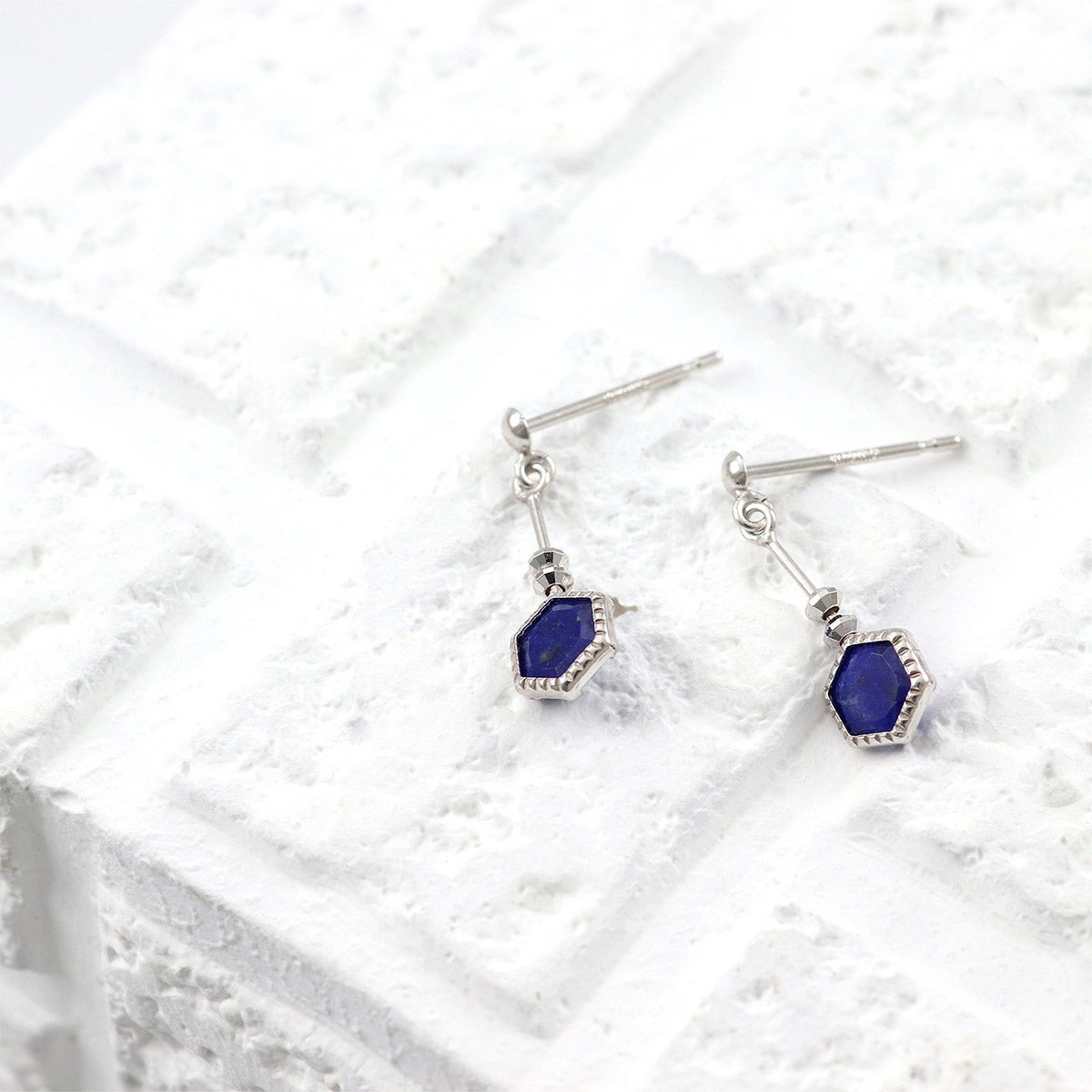 K10WG ラピスラズリ 六角形ピアス_04