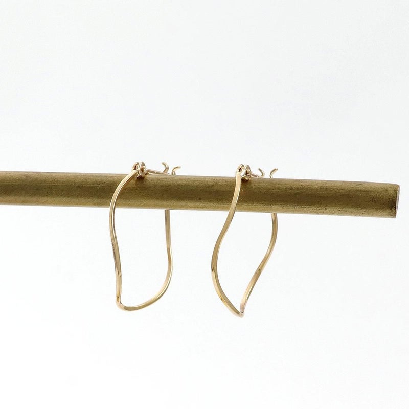 K10YG ウェーブフープピアス_03