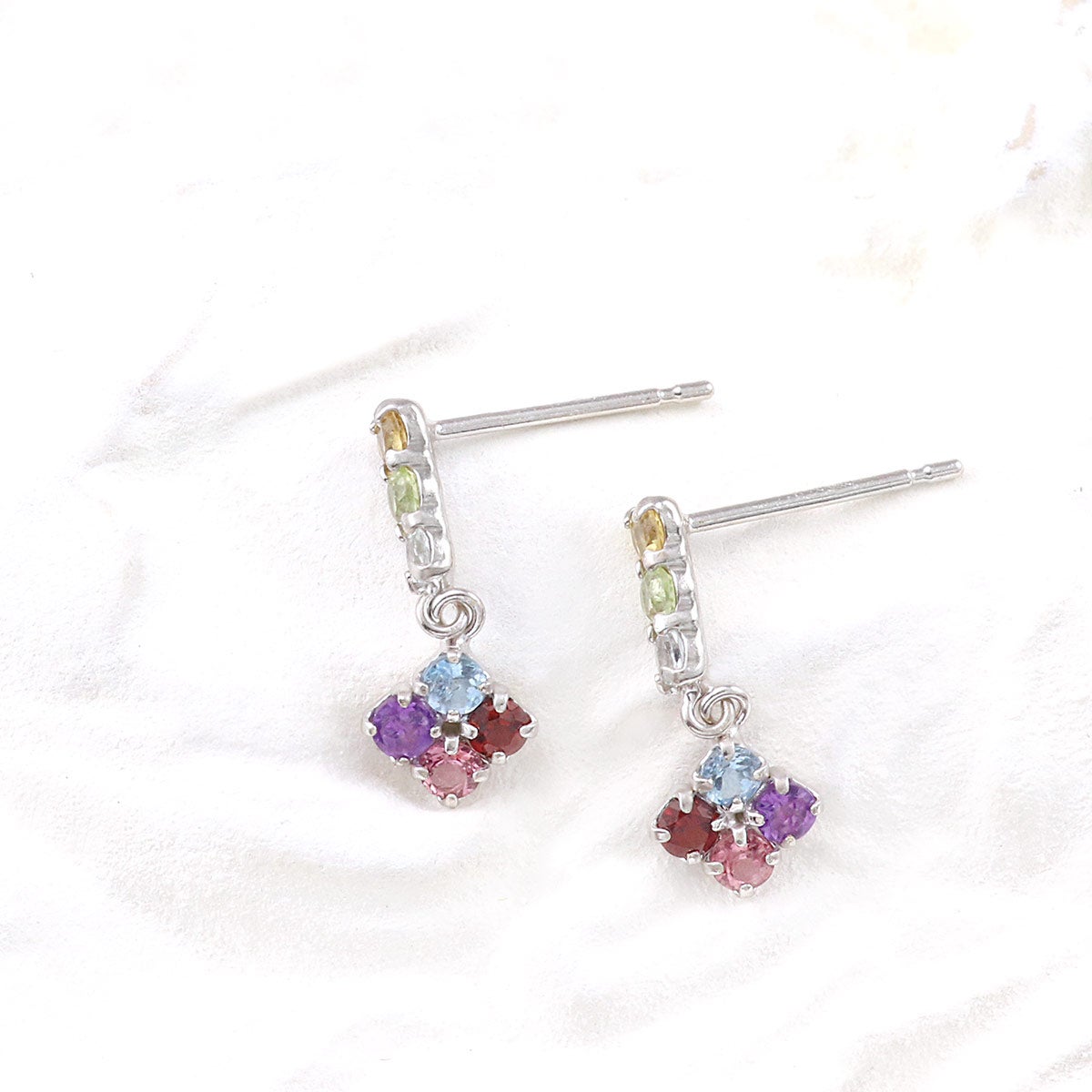 K10WG マルチストーン フラワーピアス_02