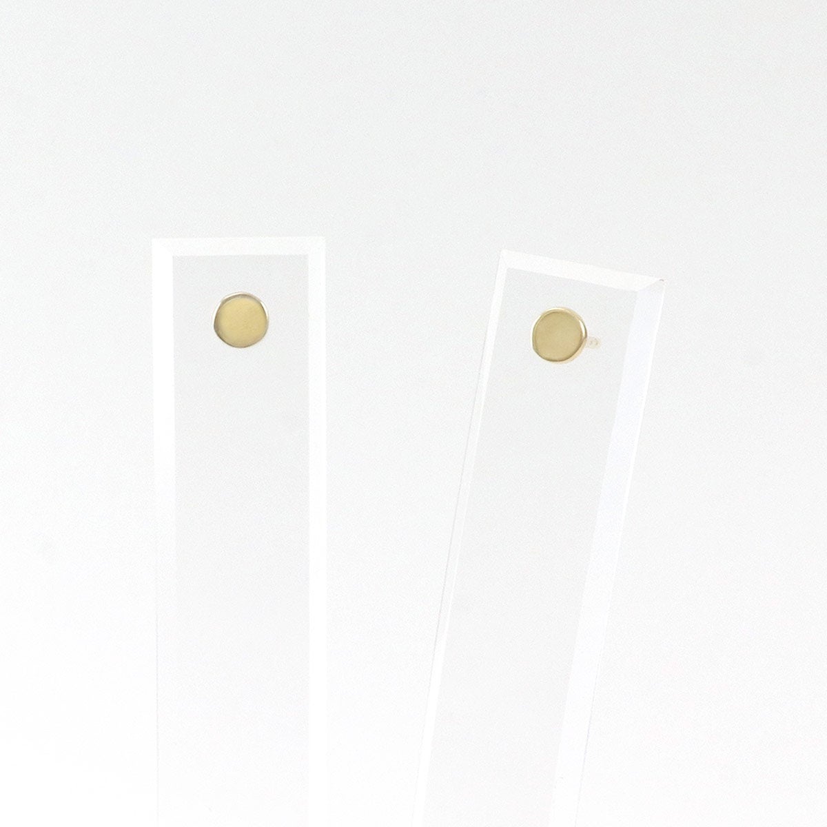 K10YG ラウンドモチーフ 地金ピアス_03