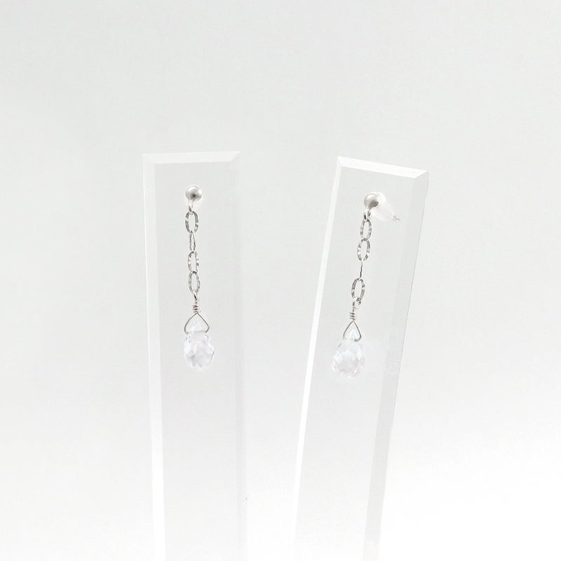 K10WG ホワイトトパーズ ティアドロップ ピアス 11月 誕生石_03