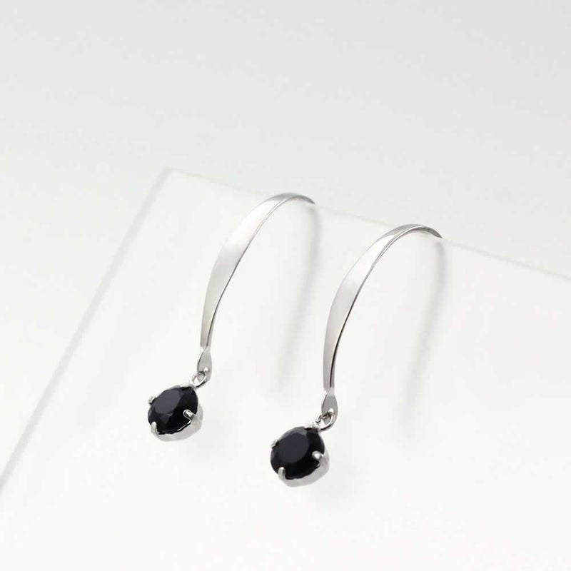 K14WG オニキス ピアス_03