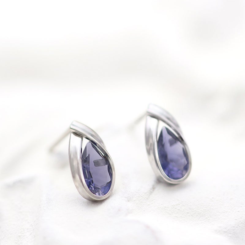 K14WG アイオライト ティアドロップピアス_02