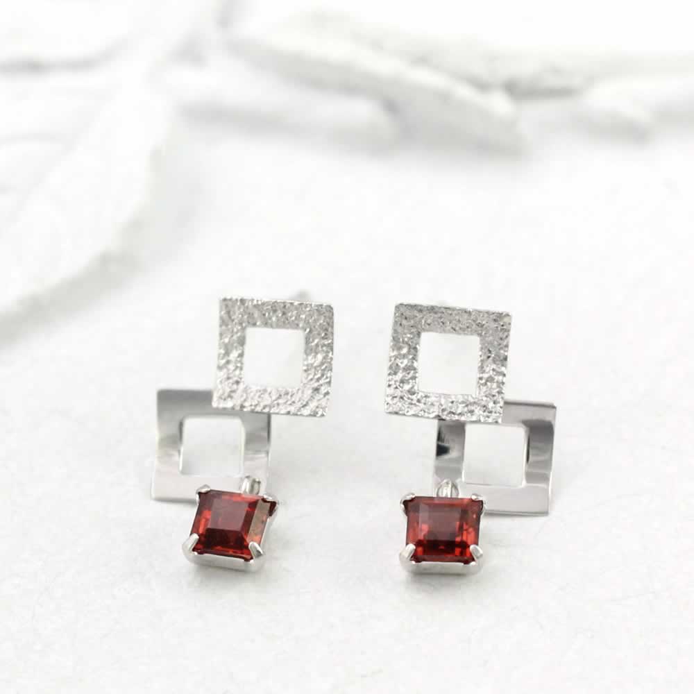 K14WG ガーネット ピアス_04