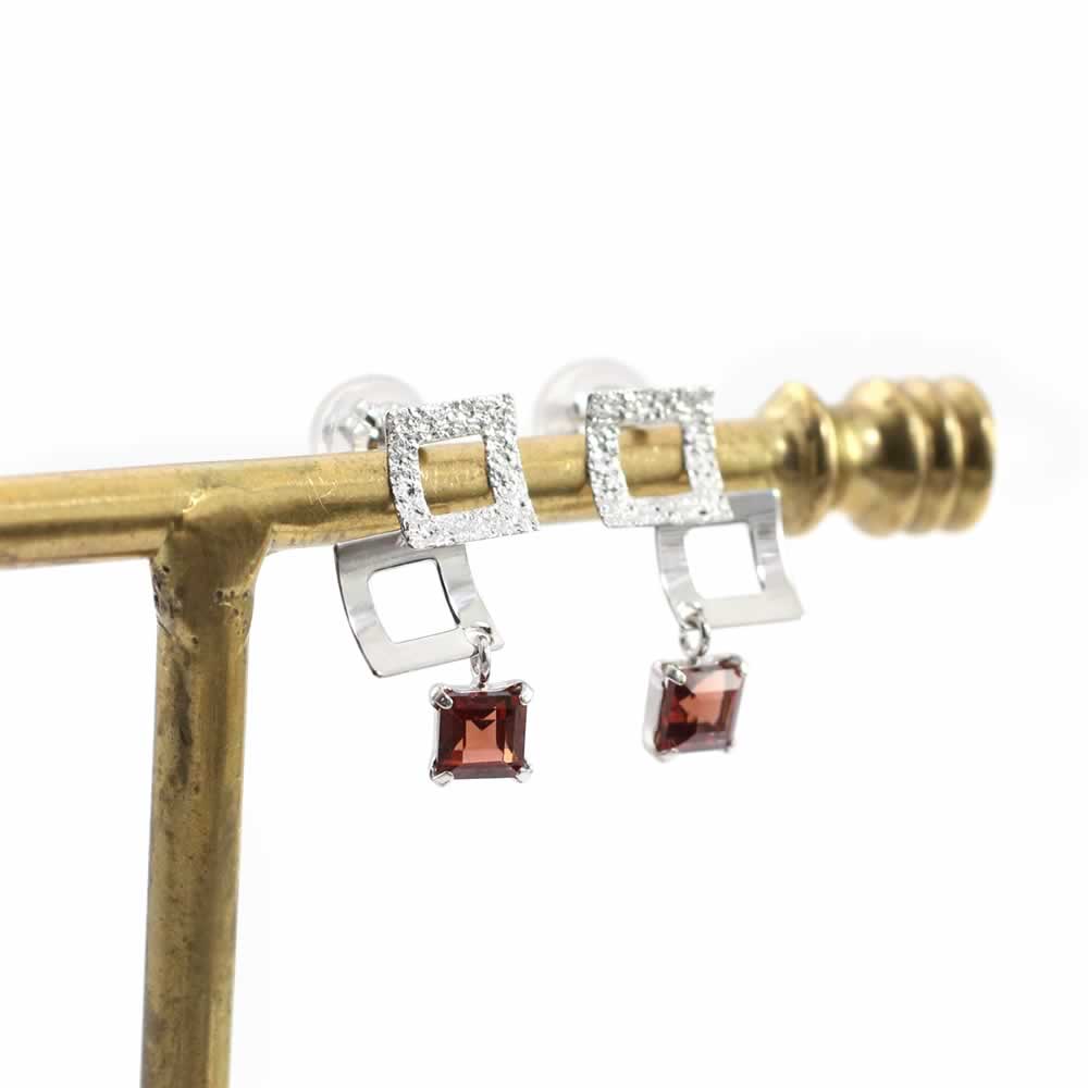 K14WG ガーネット ピアス_09