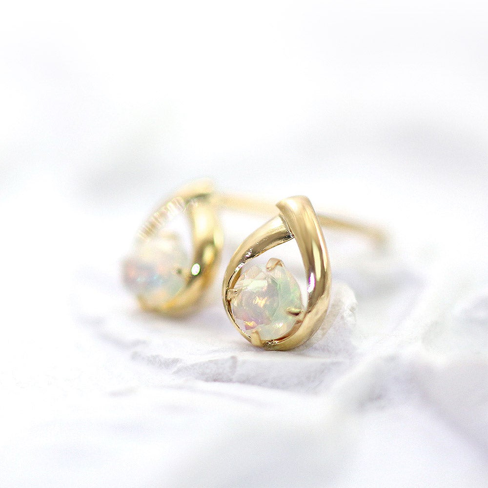 K18YG エチオピアオパール ピアス 10月誕生石_03