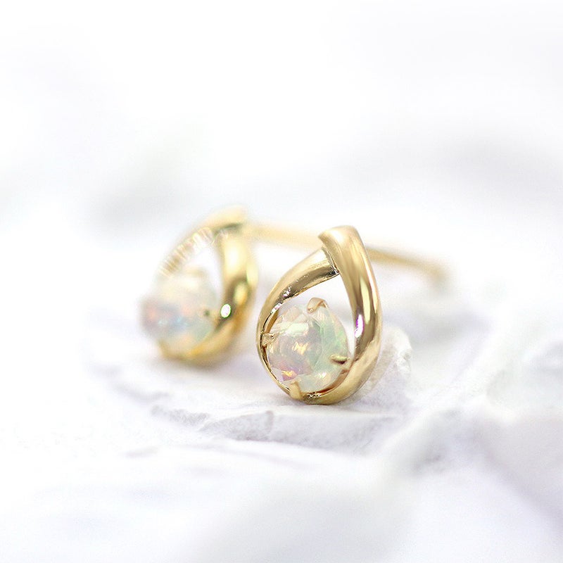 K18YG エチオピアオパール ピアス 10月誕生石_03