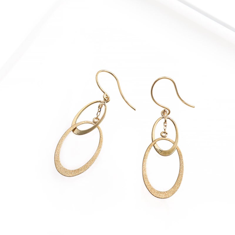 K18YG オーバルモチーフ フックピアス_02