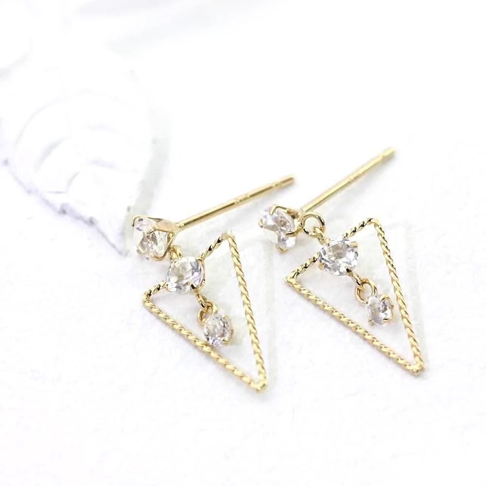 K18YG ホワイトトパーズ トライアングルピアス 11月の誕生石_02