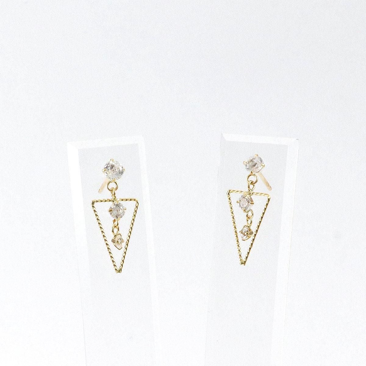 K18YG ホワイトトパーズ トライアングルピアス 11月の誕生石_03