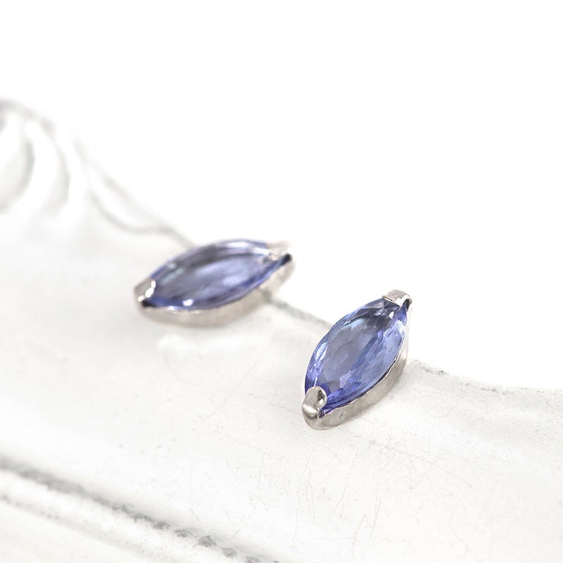 K18WG タンザナイト ピアス_02