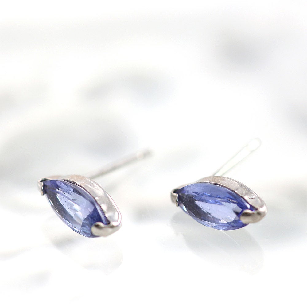 K18WG タンザナイト ピアス_03