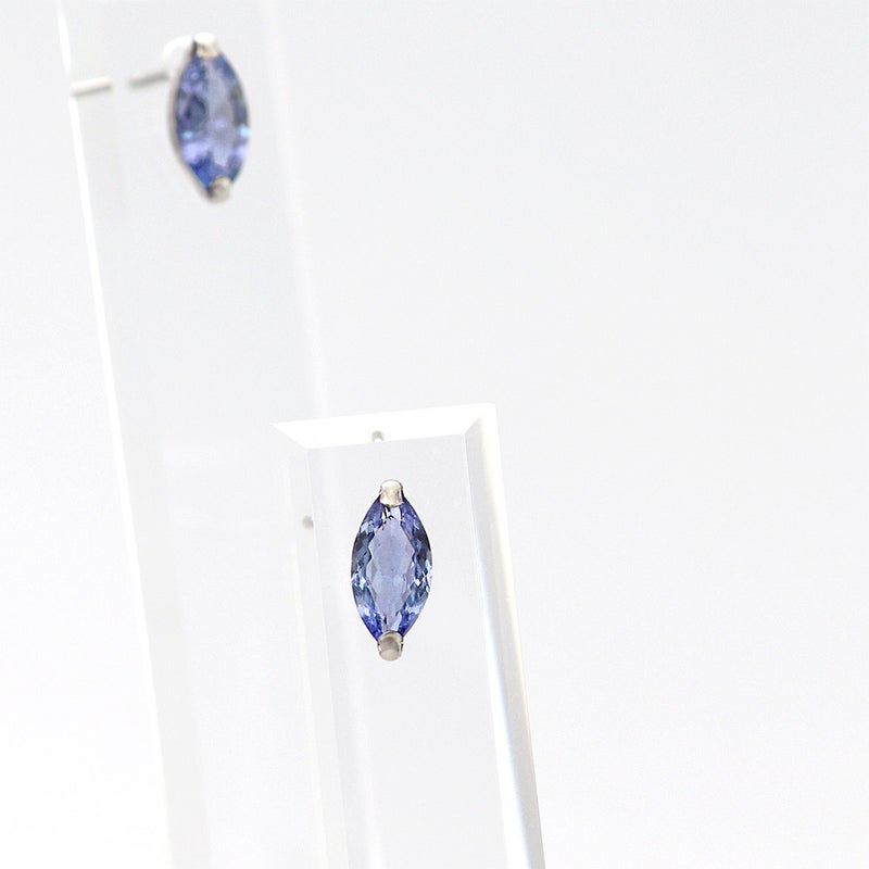 K18WG タンザナイト ピアス_11