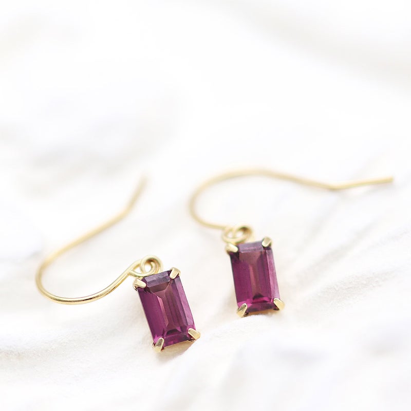 K18YG ロードライトガーネット フックピアス_02