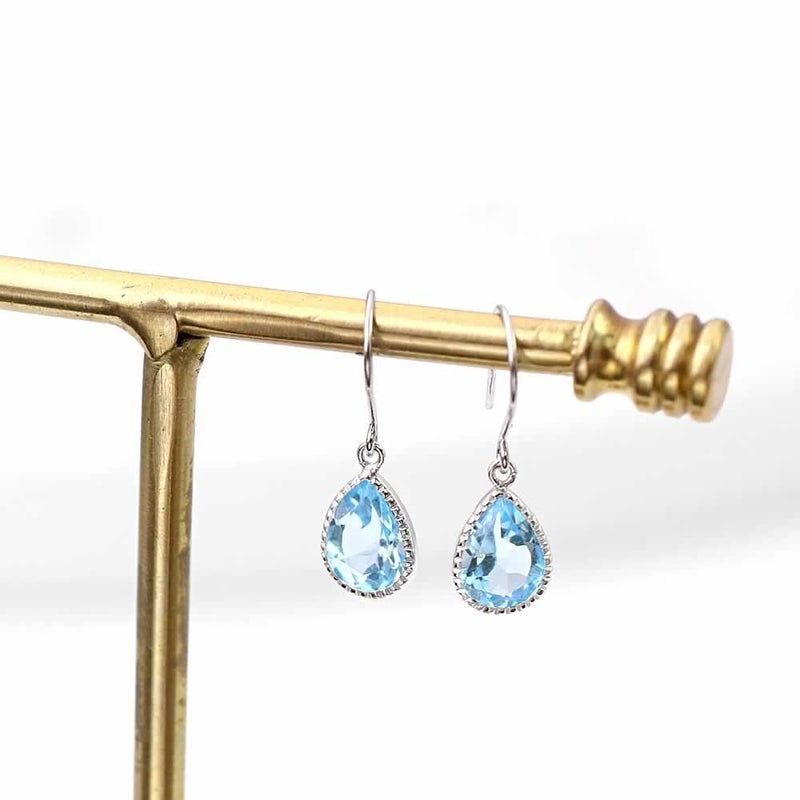 K18WG ブルートパーズ フックピアス 11月の誕生石_02